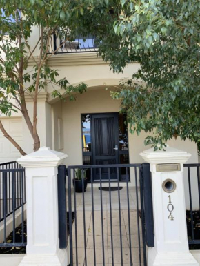 Villa 104